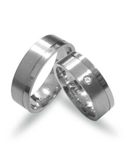 Klassische Trauringe in Weissgold 585 mit einem Diamanten (F59W)