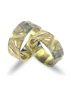 Handgeschmiedete Trauringe in Gelbgold 585 mit Muster (CEL109)